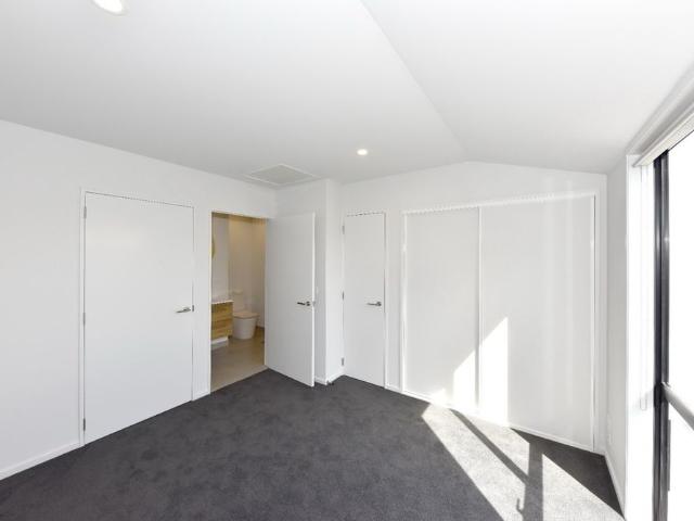 Stylish Townhouse Just Minutes from the CBD