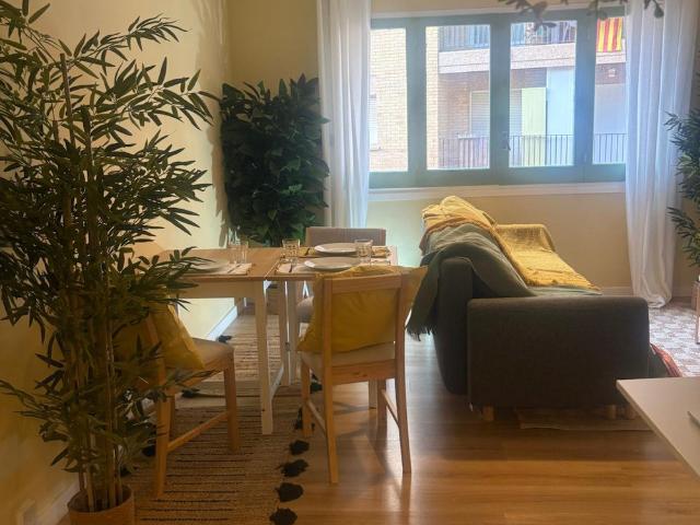 Stylish 1 Bed Coastal Flat | Newly Renovated