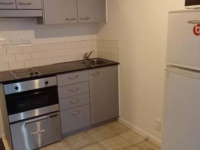 Stylish 1 Bedroom Apartment in Auckland Central