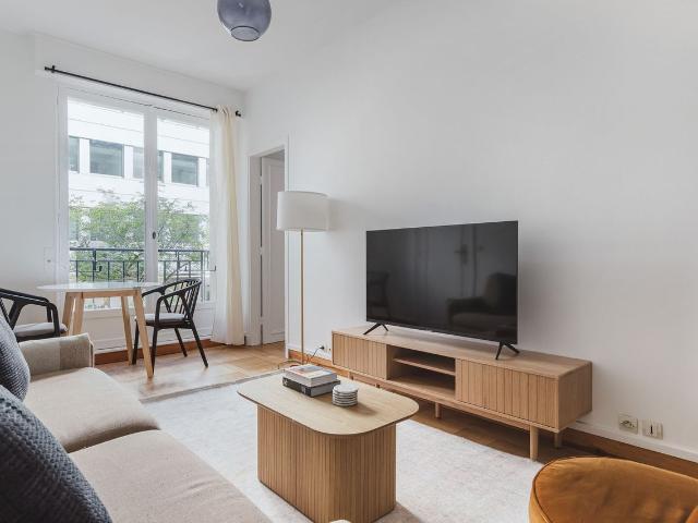 Stylish 1 Bedroom Apartment in La Muette, Paris, Paris Amsterdam Apartments for Rent