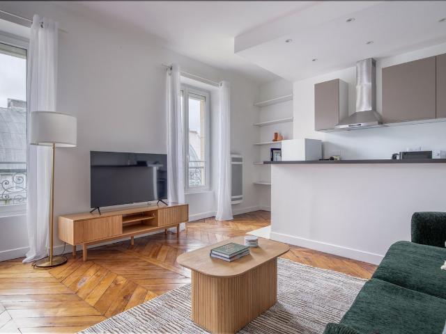 Stylish 1 Bedroom Apartment in Paris Awaits You!, Paris Amsterdam Apartments for Rent