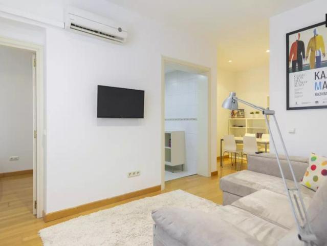 Stylish 1 bedroom apartment with AC for rent in Salamanca