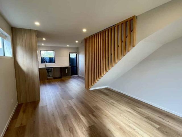 Stylish 2 Bedroom Townhouse