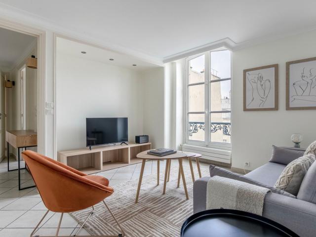 Stylish 2 Bedroom Apartment in Heart of Paris