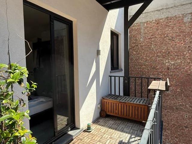 Stylish 2 bedroom apt with terrace