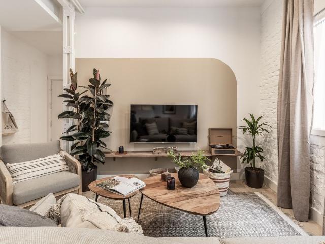 Stylish 2 Bedroom Beach Themed Apartment with Dedicated Workspace in Almagro, Madrid Amsterdam Apartments for Rent