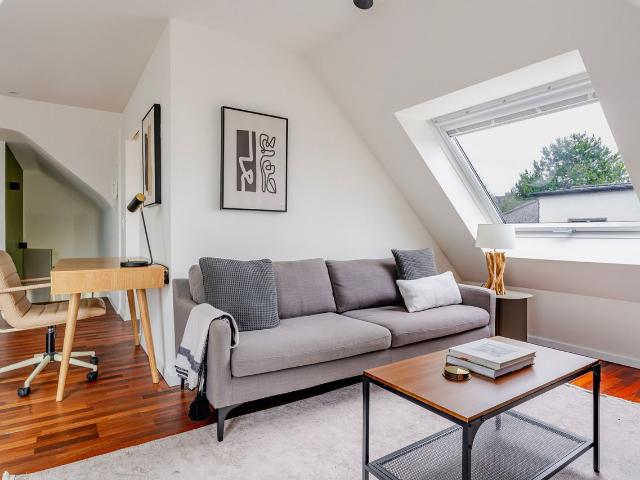Stylish 2 Bedroom Furnished Apartment in Oberstrass, Zurich Amsterdam Apartments for Rent