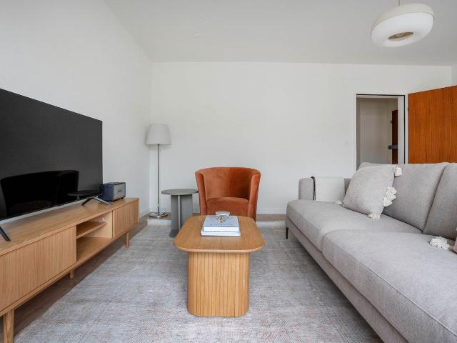 Stylish 2 Bedroom Furnished Apartment in Basel Iselin, Basel Amsterdam Apartments for Rent
