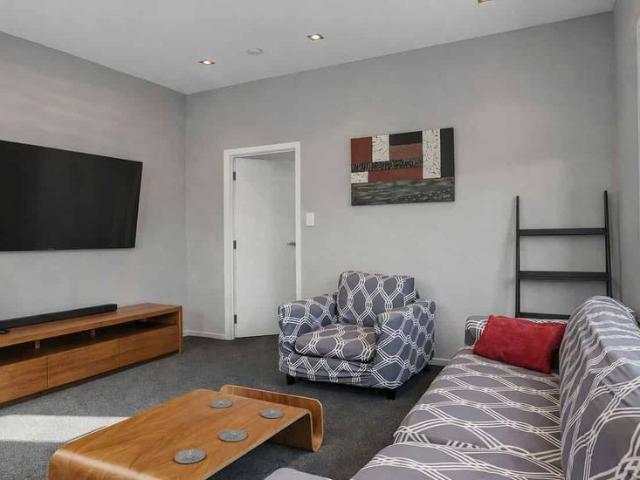 Stylish 2 Bedroom Home in South Dunedin