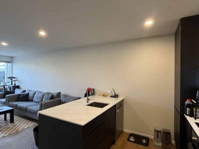 Stylish 2 bedrrom townhouse