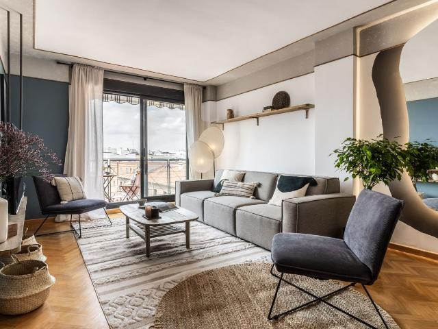 Stylish 3 Bedroom Apartment in Almagro with Private Terrace and Workspace, Madrid Amsterdam Apartments for Rent
