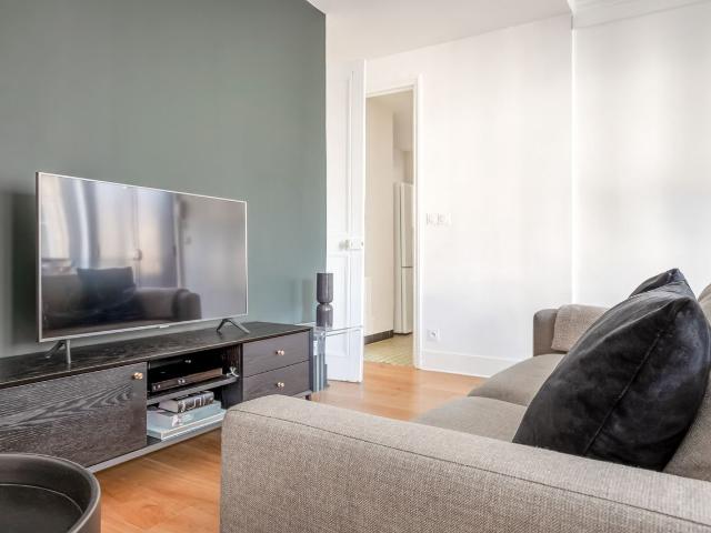 Stylish 3 Bedroom Apartment in Beaubourg, Paris, Paris Amsterdam Apartments for Rent