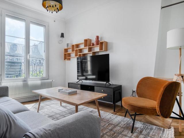 Stylish 3 Bedroom Apartment in the Heart of Paris, Paris Amsterdam Apartments for Rent