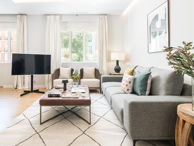Stylish 3 bedroom apartment with rooftop terrace