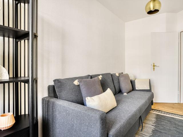 Stylish 3 Bedroom Furnished Apartment in Gundeldingen, Basel Amsterdam Apartments for Rent