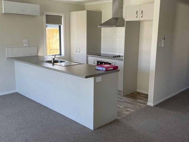 Stylish 3BR Townhouse in Fairfield!