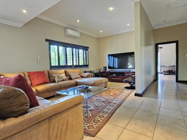 Stylish 4 Bed, 4 Bath Family Home — Homeford Drive, La Lucia