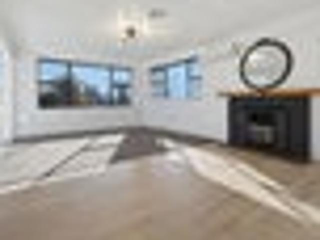 Stylishly Updated & Great Outdoor Family Living