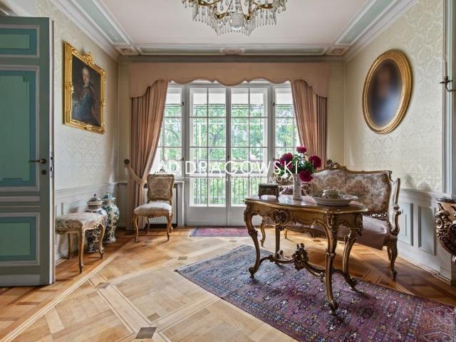 Stylowy apartament 106 m2 na Mokotowie z kominkiem