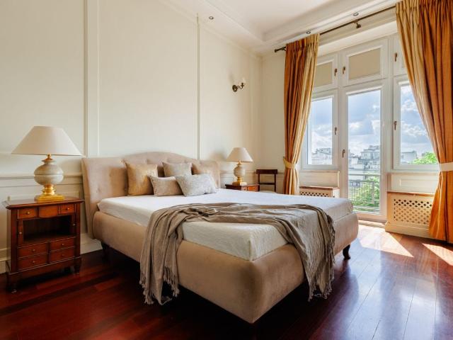 Stylowy Apartament Przy Alei Róż | 3 pokoje 100 m²