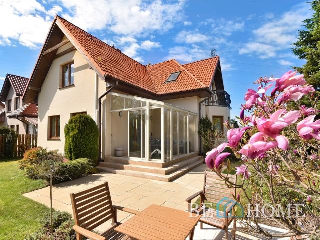 Stylowy dom 152 m2 z garażem i oranżerią w Białołęce