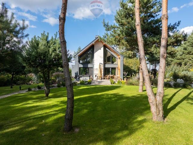 Stylowy dom 190 m2 na dużej działce w Wilkowyji