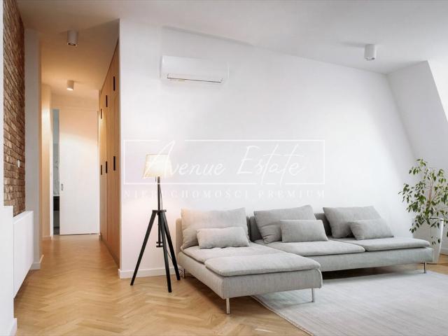 Stylowy 98 m² apartament z widokiem na PKiN w zabytkowej kamienicy