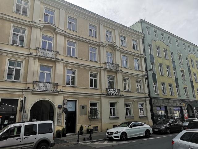 Stylowe biuro w zabytkowej kamienicy na Żurawiej 185 m2