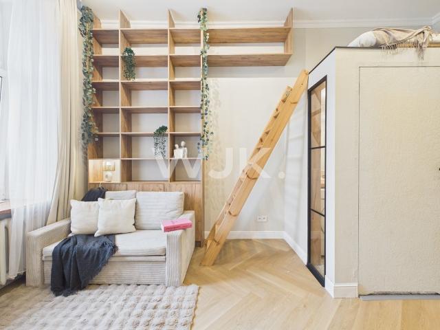 Stylowe studio z antresolą w sercu Śródmieścia, umeblowane