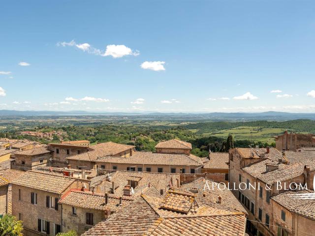 Su due livelli in centro storico, Montepulciano – Toscana 93m² Montepulciano