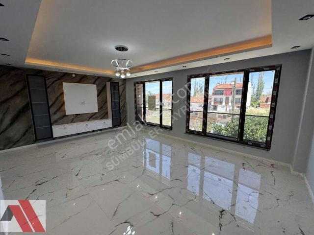 Sümbüller'den Zincirlikuyu Mh Butik Bahçeli 3+1şık Tasarım Villa