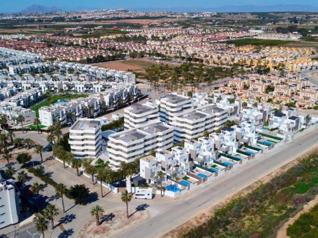 ¡Sumérgete en el Lujoso Residencial en Guardamar del Segura!. 145m² Guardamar del Segura