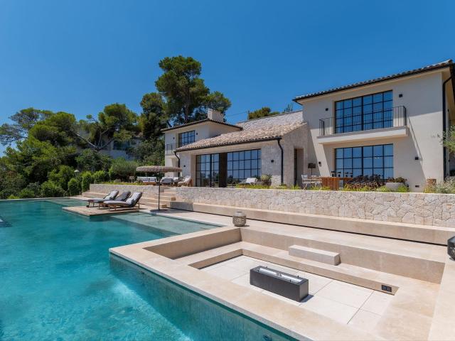 Sumérgete en la vida de lujo con esta elegante Villa constru. 788m² Bendinat