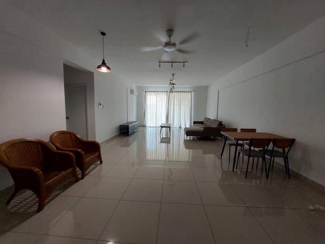 SUMMERTON Condo Nearby Queesbay Mall