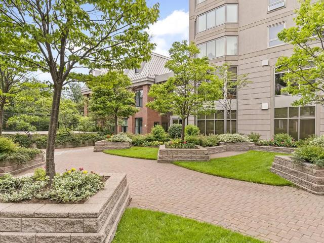 Summer Crest Apartments