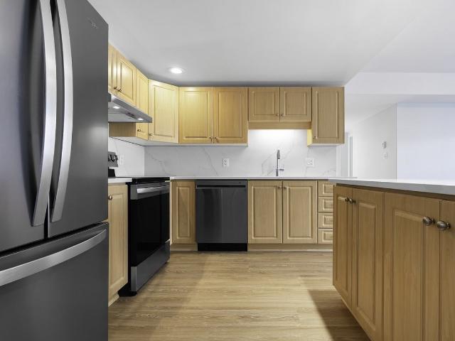 Summer Crest Apartments 2 Bedroom Apartment for Rent at 5881 Spring Garden Rd, Halifax, NS B3H 4S3