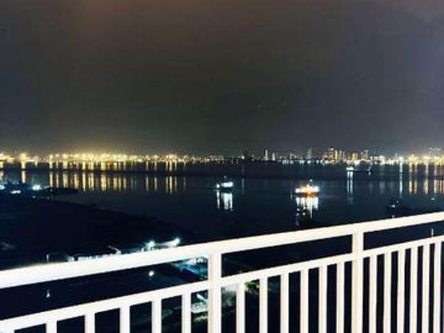 Summer Place Condo Sea And City View 1012qsft Renovated