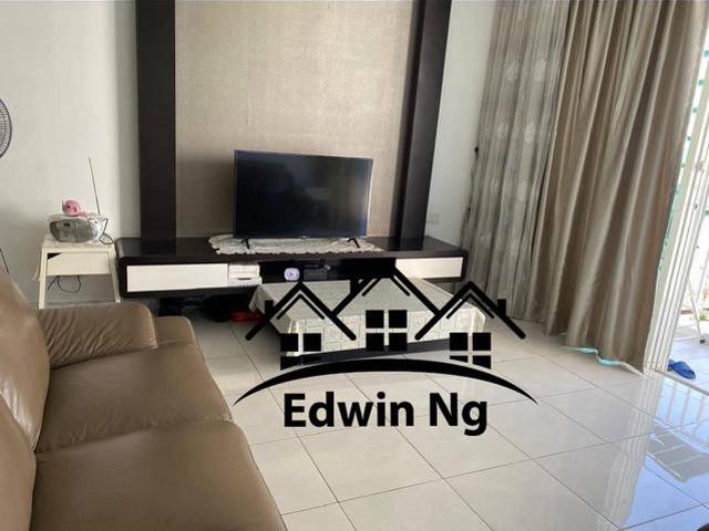 Summer Place Middle Floor Fully Furnished Renovated Seaview