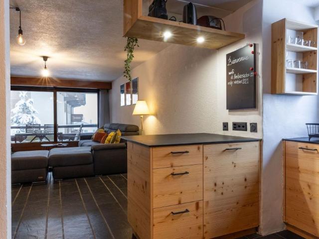 SUMMER RENTAL available until 30 November 2026 Charming 1 bed apartment in the heart of Verbier with balcony