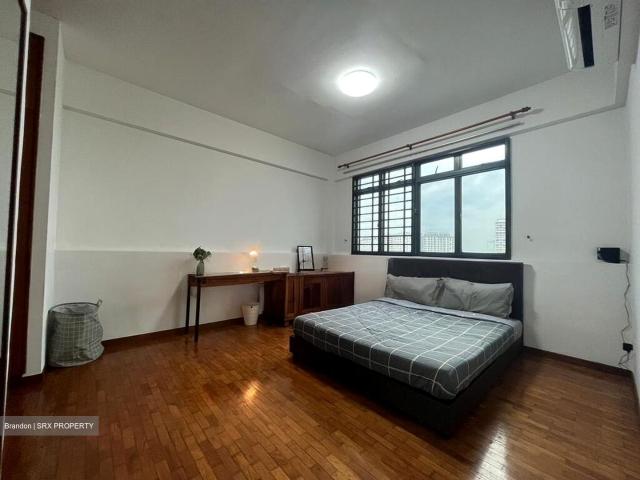 Summerdale D22, Condominium