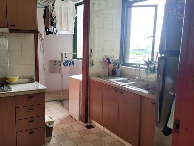 Summerdale D22, Condominium