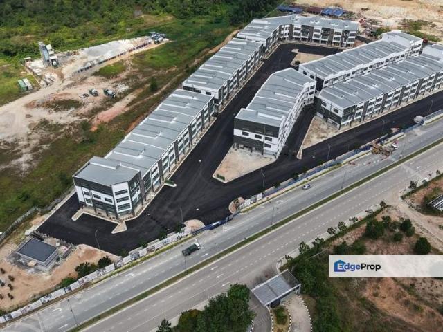 Summit Commercial Hub