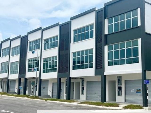 Summit Commercial Hub