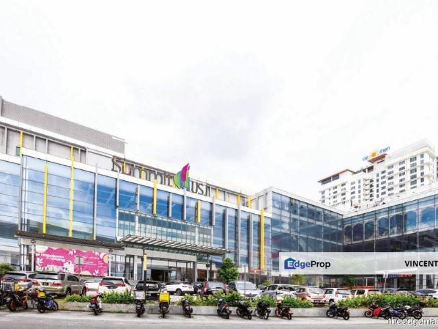SUMMIT USJ
