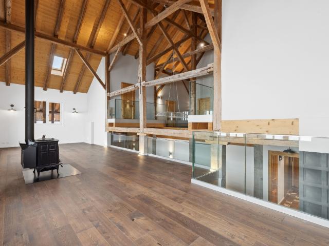 Sumptuously renovated farmhouse in a green setting | dreamo. Ch