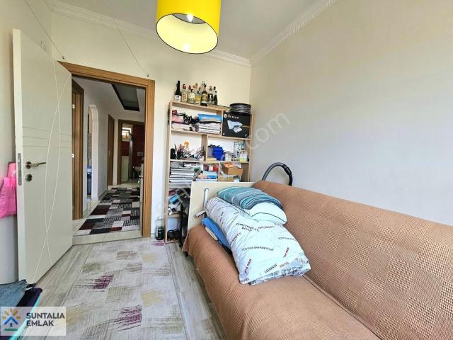 Suntalıa Emlak Tan Ahatlı Da Köşe Bina Da 2+1 Hemen Teslim Daire