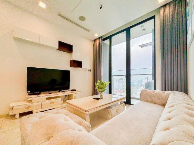 Sunwah Pearl cho thuê căn hộ với 2 phòng ngủ view thành phố