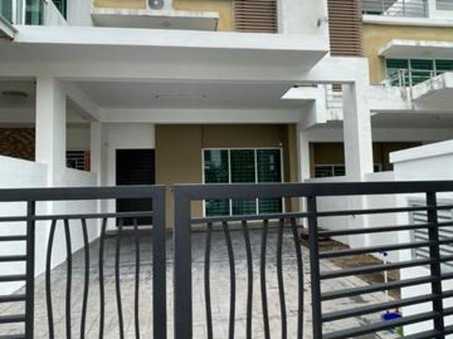 Sunway Cassia Batu Maung 3 Storey House Unfurnished