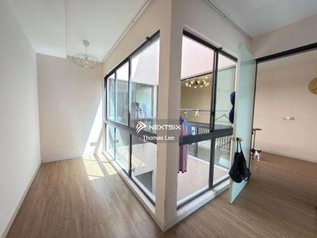 Sunway Emerald Residence 双层Link House出售️【4+1房5厕】Land Size 22×70 Built Up 2366sqft 非常适合大家庭居住 包部分家私️ 带基础装修 买来即可入住并可按自己喜好升级 24小时保安区 及 Clubhouse 设施️️️ 居住品质更上一层楼️