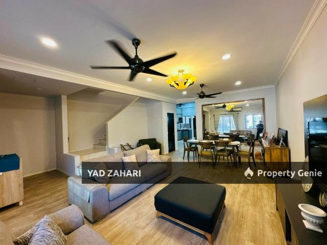 Sunway Kayangan, Shah Alam | 2 Storey Terrace 4 Bedrooms | RM730K Extended Kitchen, Gated Guarded and Move In Condition